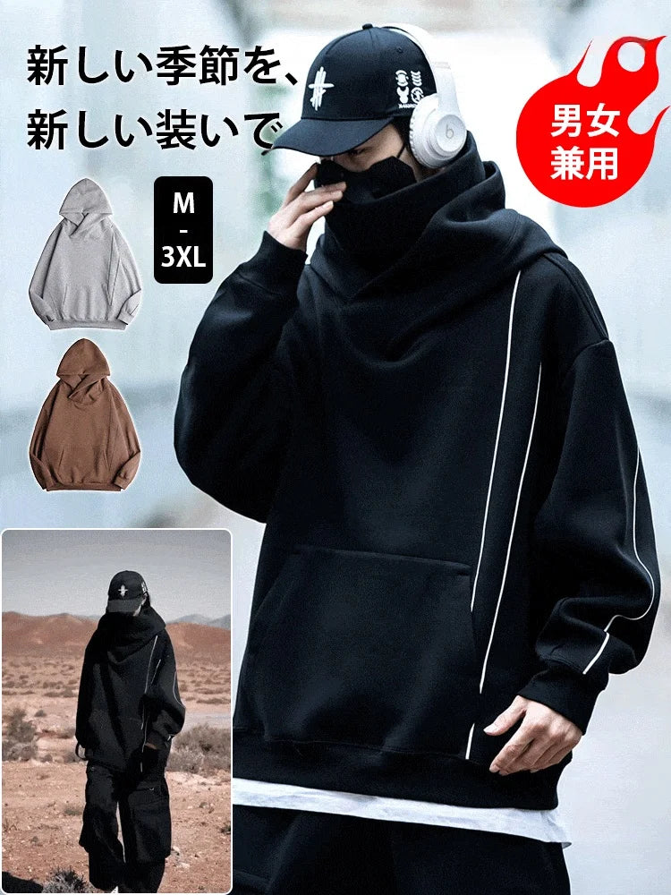 【日本の美学が息づく最新トレンド】日本の「わび・さび」の精神を融合させた、神秘的な佇まいとマイナス10℃の極寒にも耐えうる高機能を兼ね備えたフーディー。顔周りを覆う二重構造のハイネックと、美しいシルエットを際立たせる立体的なカッティングが特徴です